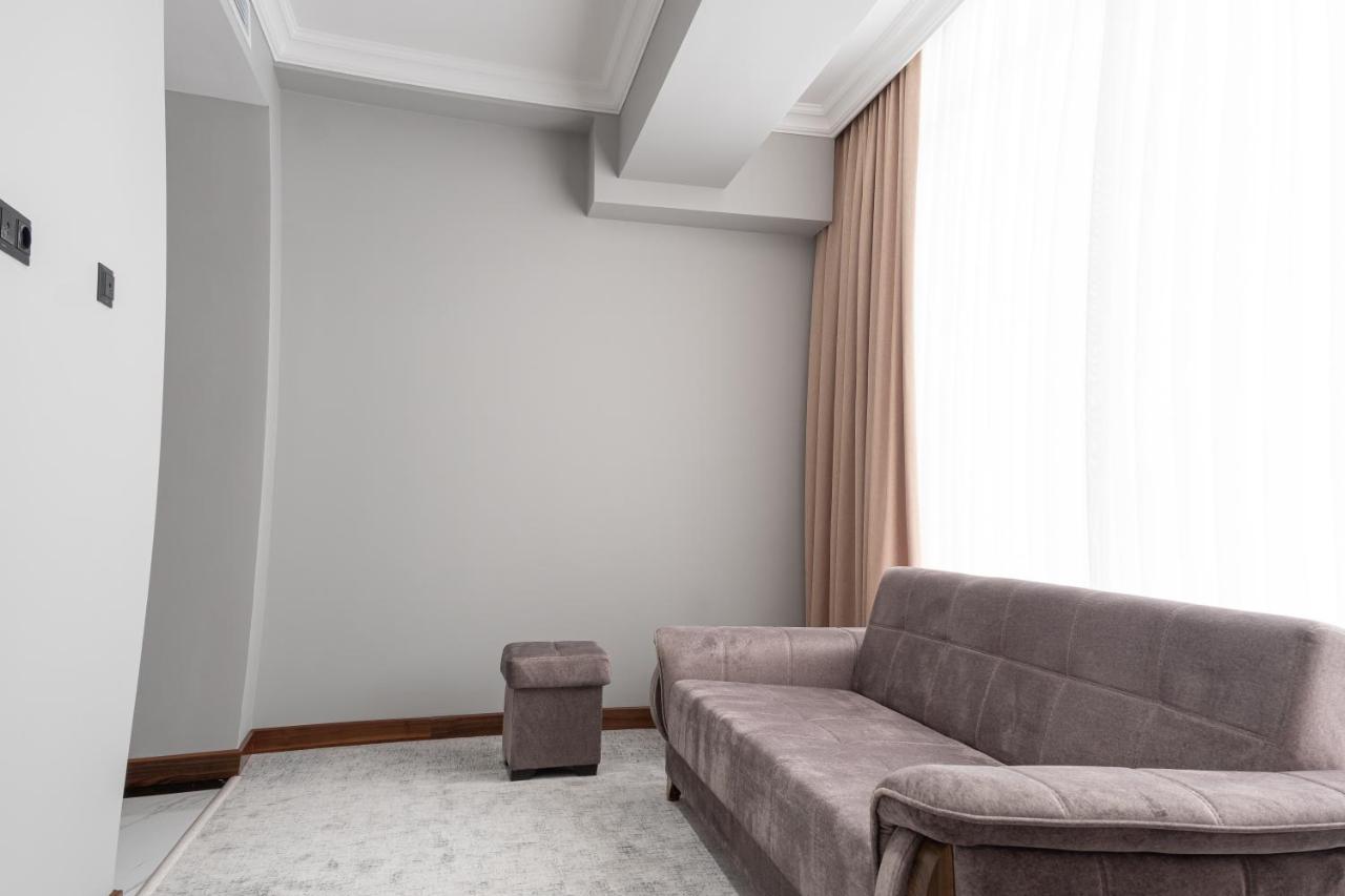 Hotel Mir Luxe Plaza Taschkent Exterior foto