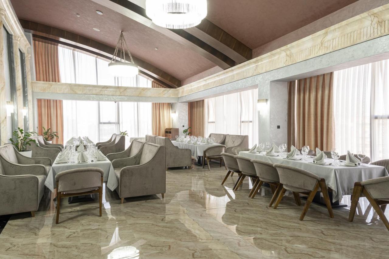 Hotel Mir Luxe Plaza Taschkent Exterior foto